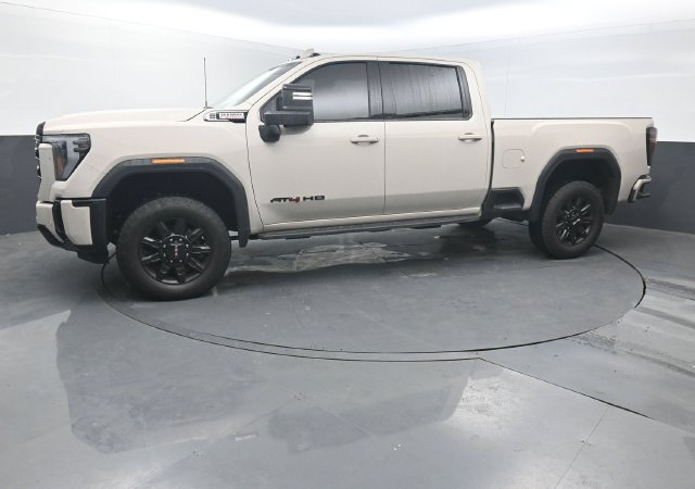 Used 2026 GMC Sierra 2500 AT4 w/ AT4 Premium Plus Package AWD/4WD image 3