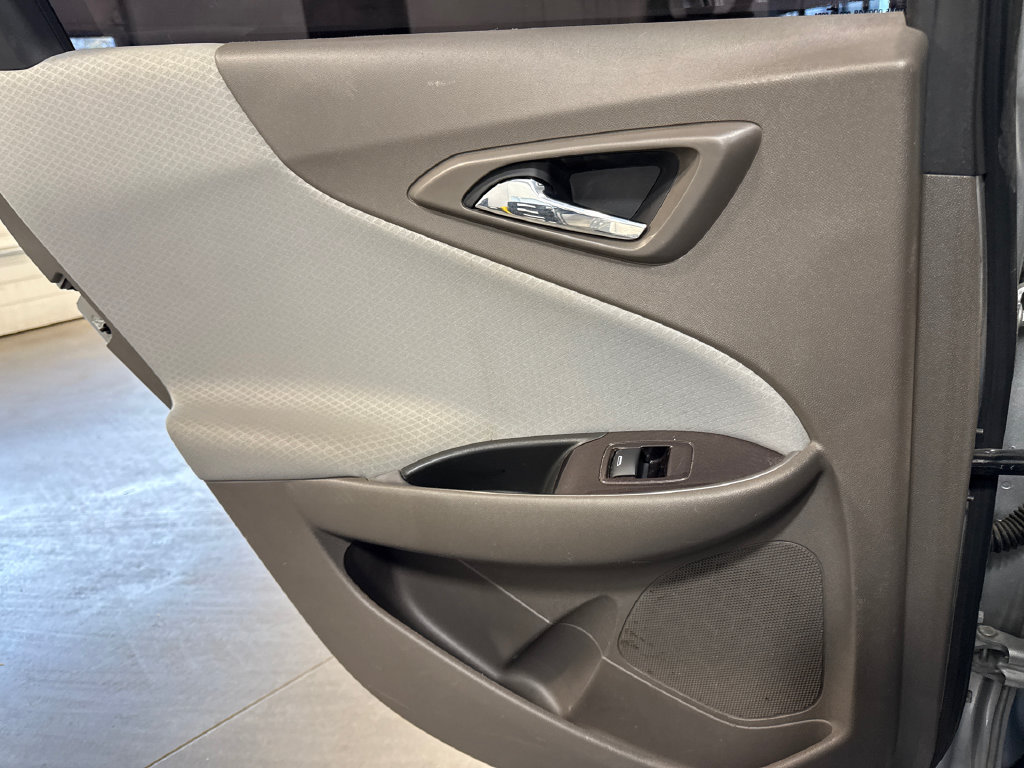 Used 2018 Chevrolet Malibu LS FWD image 10