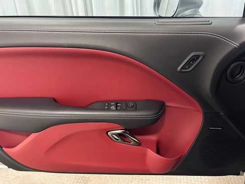 Used 2023 Dodge Challenger SRT Hellcat RWD image 4