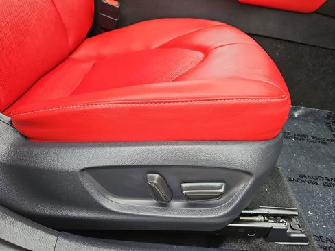 Used 2022 Toyota Camry XSE image 27