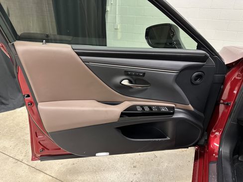 Used 2022 Lexus ES 350 w/ Premium Package image 14