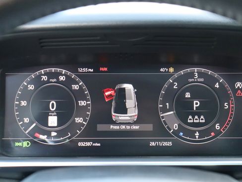 Used 2020 Land Rover Range Rover Sport SE image 30