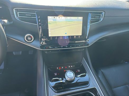 Used 2024 Jeep Wagoneer Series III image 34