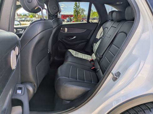 Used 2021 Mercedes-Benz GLC 300 4MATIC image 29