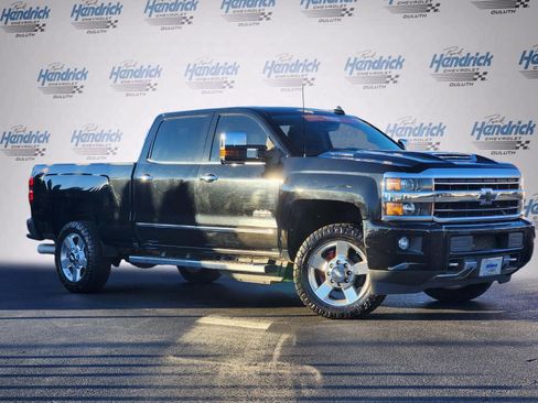 Used 2019 Chevrolet Silverado 2500 High Country w/ Duramax Plus Package image 2