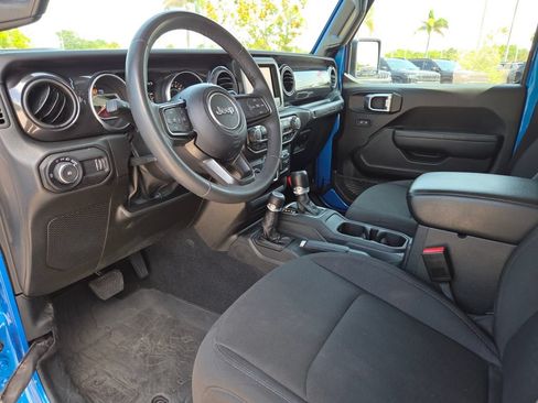 Used 2023 Jeep Wrangler Unlimited Sport AWD/4WD image 29