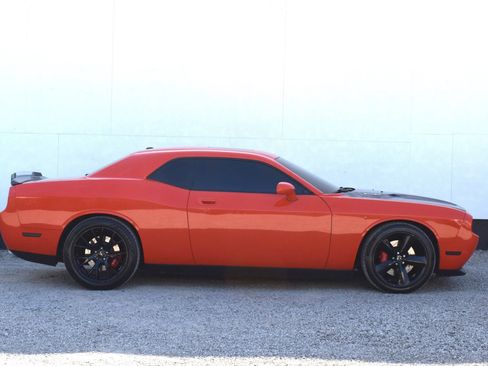 Used 2010 Dodge Challenger SRT8 w/ SRT Option Group II RWD image 41
