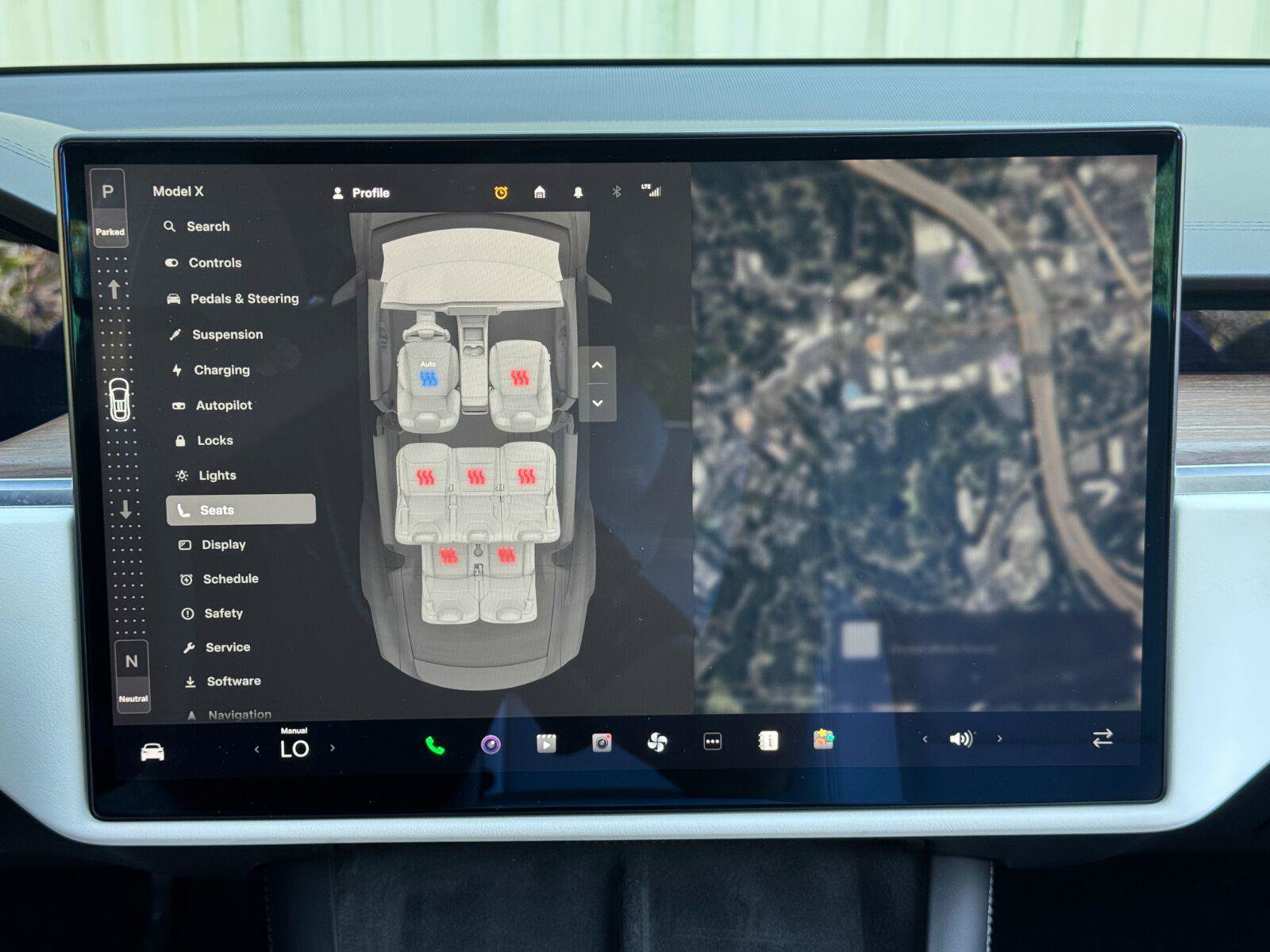 Used 2022 Tesla Model X AWD/4WD image 28