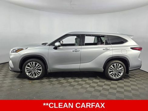 Used 2024 Toyota Highlander Platinum image 5