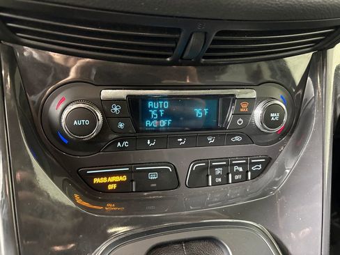 Used 2015 Ford Escape Titanium w/ Equipment Group 301A AWD/4WD image 19
