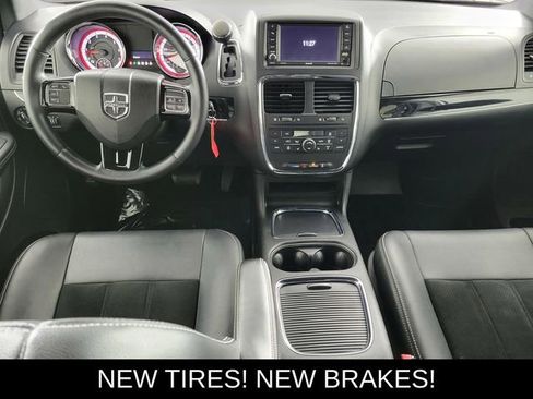 Used 2017 Dodge Grand Caravan SXT w/ Driver Convenience Group image 20