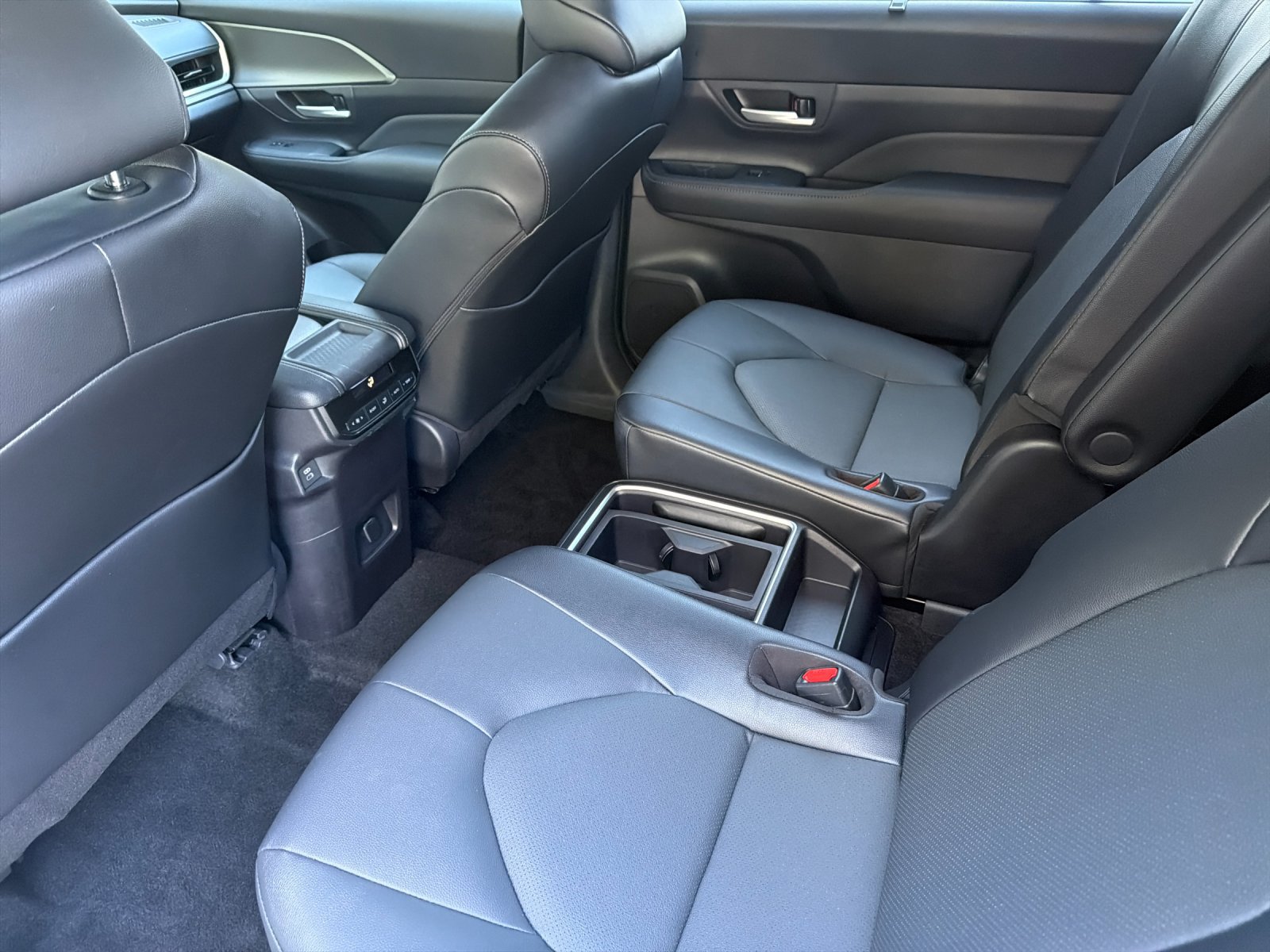 Used 2026 Toyota Grand Highlander FWD image 11