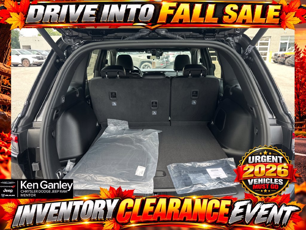 New 2026 Jeep Grand Cherokee Limited w/ Limited Altitude Package AWD/4WD image 9
