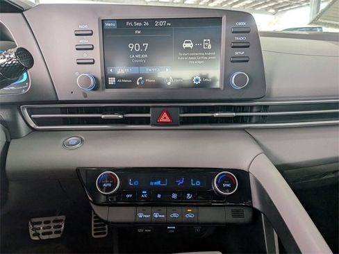 Used 2025 Hyundai Elantra Sport image 19