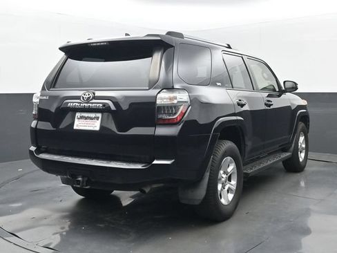 Used 2020 Toyota 4Runner SR5 AWD/4WD image 6