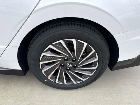 New 2026 Hyundai Sonata Limited image 7