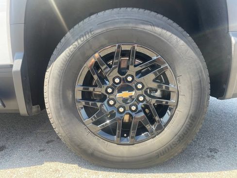 Used 2024 Chevrolet Silverado EV W/T AWD/4WD image 12