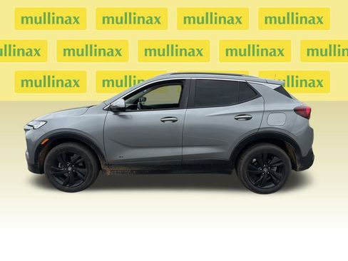 Used 2025 Buick Encore GX Sport Touring image 6
