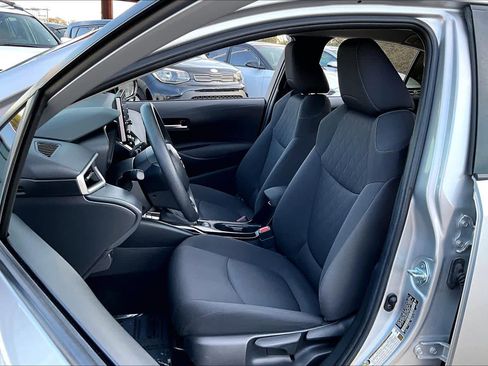 Used 2021 Toyota Corolla LE image 7