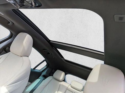 Used 2023 Maserati Grecale Modena image 15