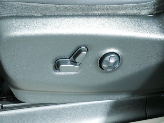 Certified 2023 Chrysler Pacifica Touring-L w/ Uconnect Theater Family Group AWD/4WD image 22