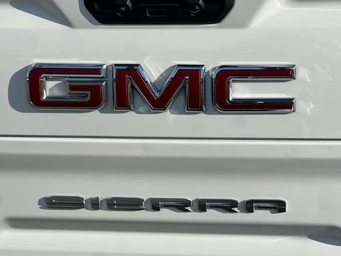 Used 2024 GMC Sierra 1500 SLT image 36