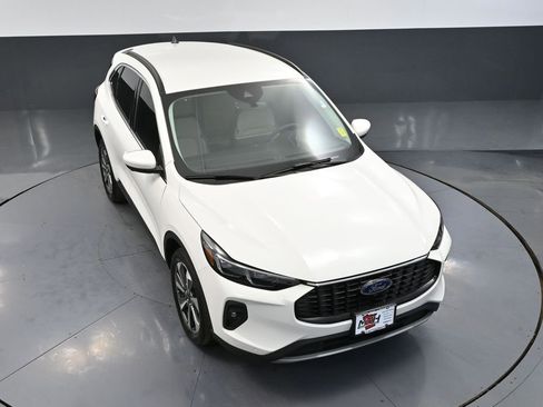 Used 2024 Ford Escape Platinum image 58