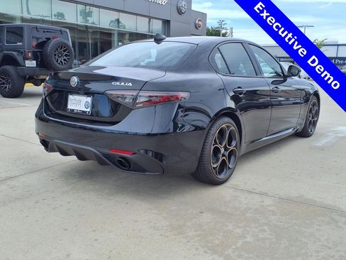 New 2025 Alfa Romeo Giulia Intensa w/ Driving Assist Package image 7