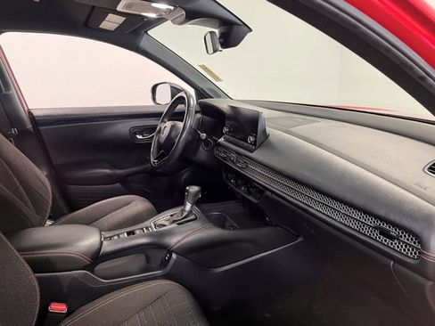 Used 2024 Honda HR-V Sport image 11