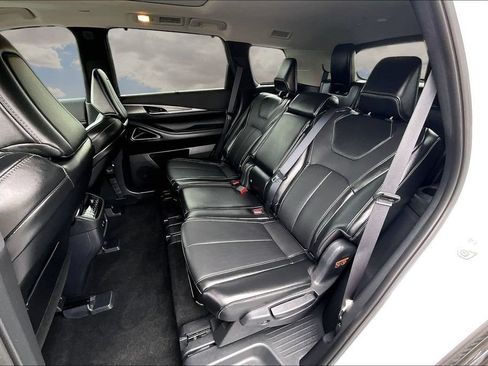 Used 2026 INFINITI QX60 Luxe w/ Family Package FWD image 22