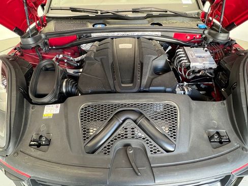 Certified 2022 Porsche Macan GTS image 26