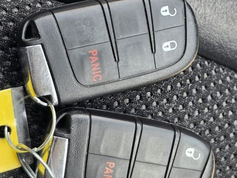 Used 2019 Jeep Compass Trailhawk AWD/4WD image 33