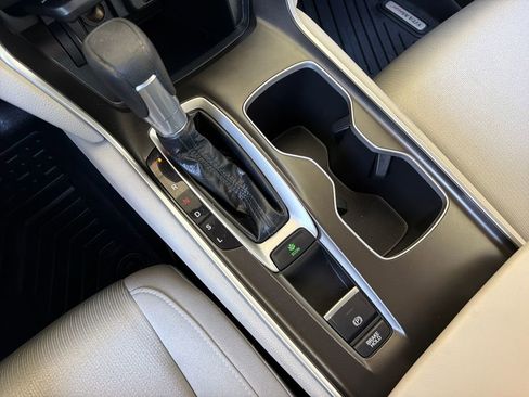 Used 2020 Honda Accord LX image 25