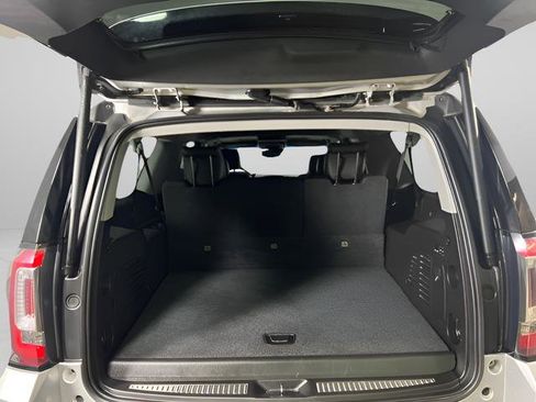 Used 2019 GMC Yukon XL Denali w/ Denali Ultimate Package image 9