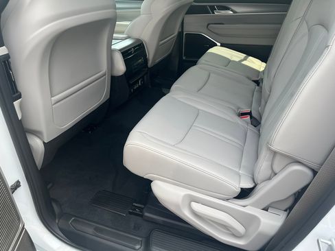 New 2025 Jeep Wagoneer Series II w/ Premium Group I image 22