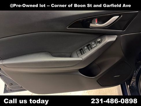 Used 2015 MAZDA MAZDA3 i Touring w/ Technology Package image 15