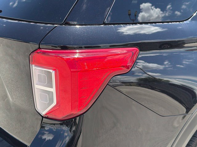 Used 2023 Ford Explorer Limited w/ Equipment Group 301A RWD image 12