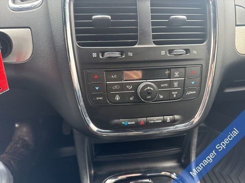 Used 2020 Dodge Grand Caravan GT FWD image 16