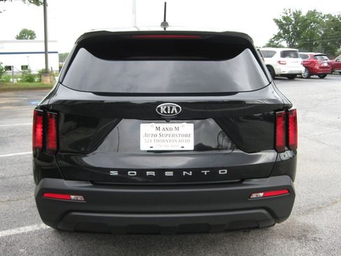 Used 2021 Kia Sorento LX FWD image 6