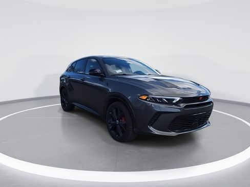 Used 2024 Dodge Hornet R/T Plus image 2