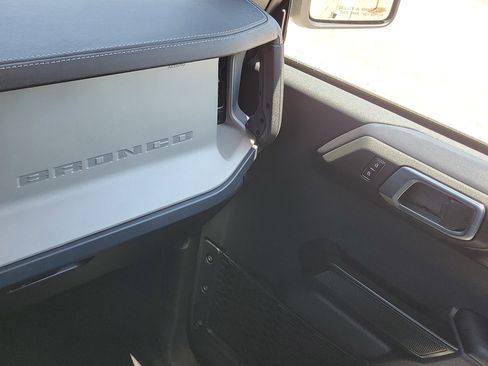 Certified 2025 Ford Bronco Outer Banks AWD/4WD image 25