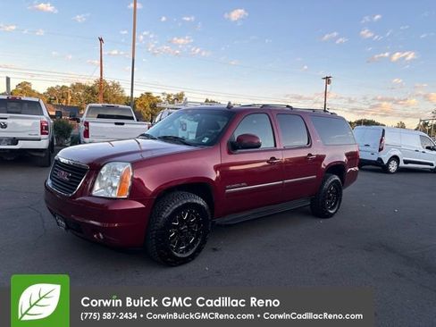 Used 2011 GMC Yukon XL SLT AWD/4WD image 1