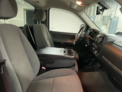 Used 2007 Chevrolet Silverado 1500 LT w/ 1LT Convenience Package image 11
