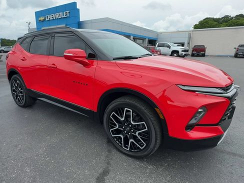 Certified 2023 Chevrolet Blazer RS w/ Driver Confidence II Package FWD image 2