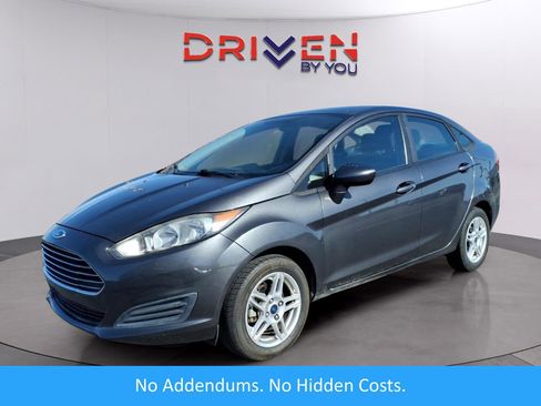 Used 2019 Ford Fiesta SE image 1