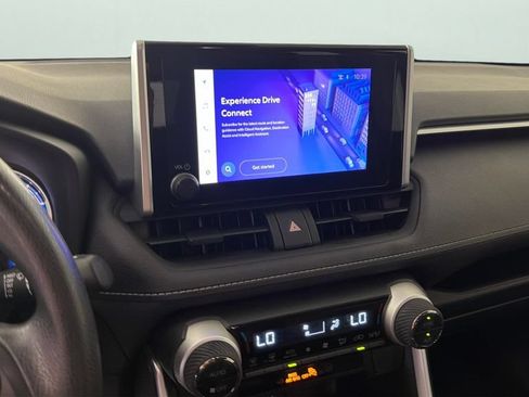 Used 2025 Toyota RAV4 XLE AWD/4WD image 22