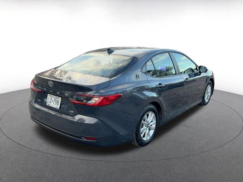 Used 2025 Toyota Camry LE image 9