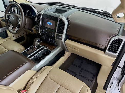 Certified 2019 Ford F150 Lariat image 33