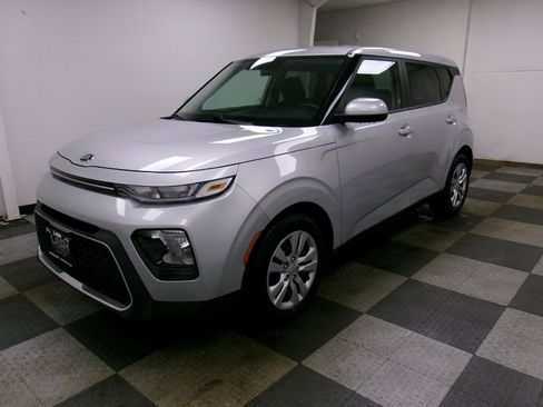 Used 2020 Kia Soul LX FWD image 1