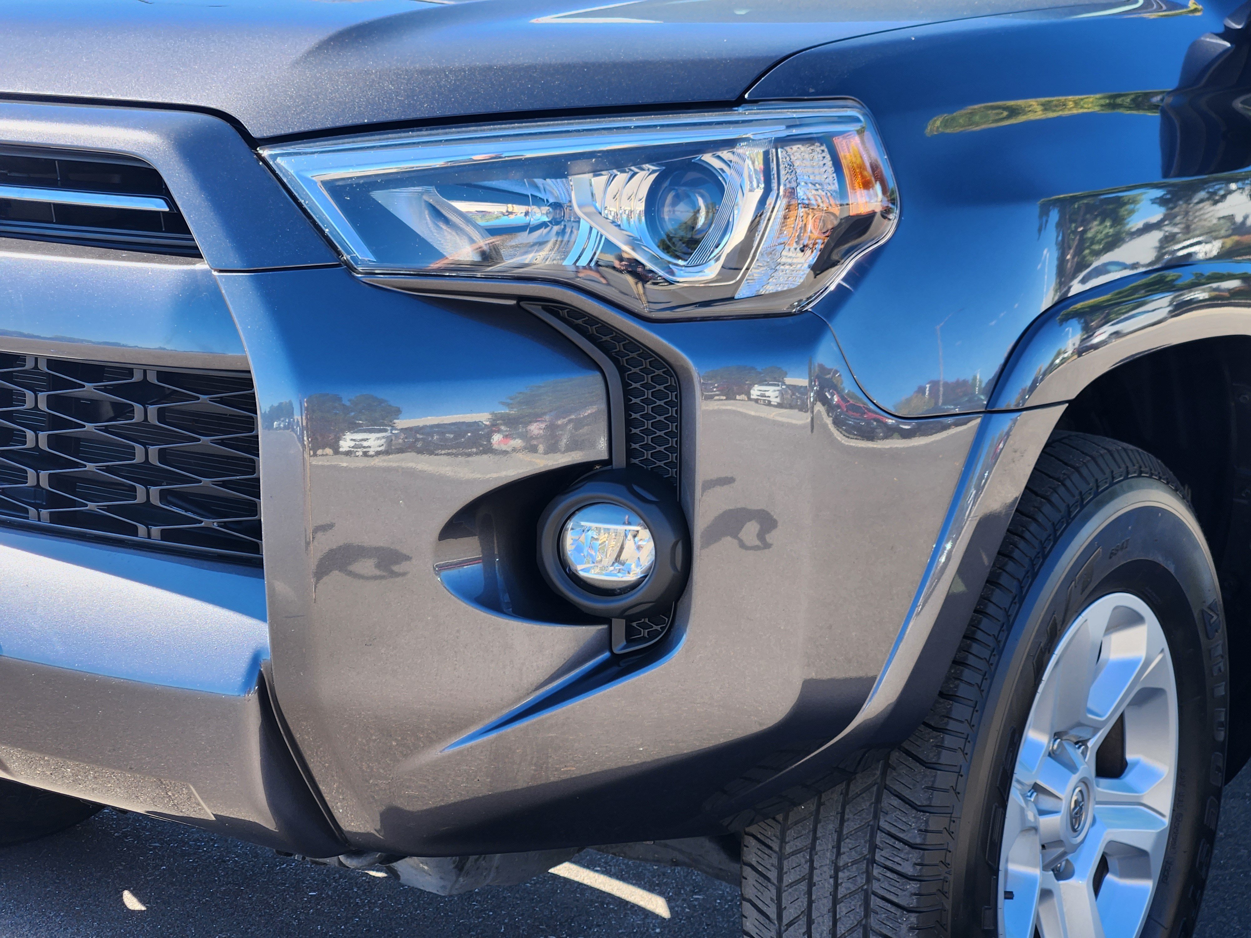 Certified 2023 Toyota 4Runner SR5 AWD/4WD image 5